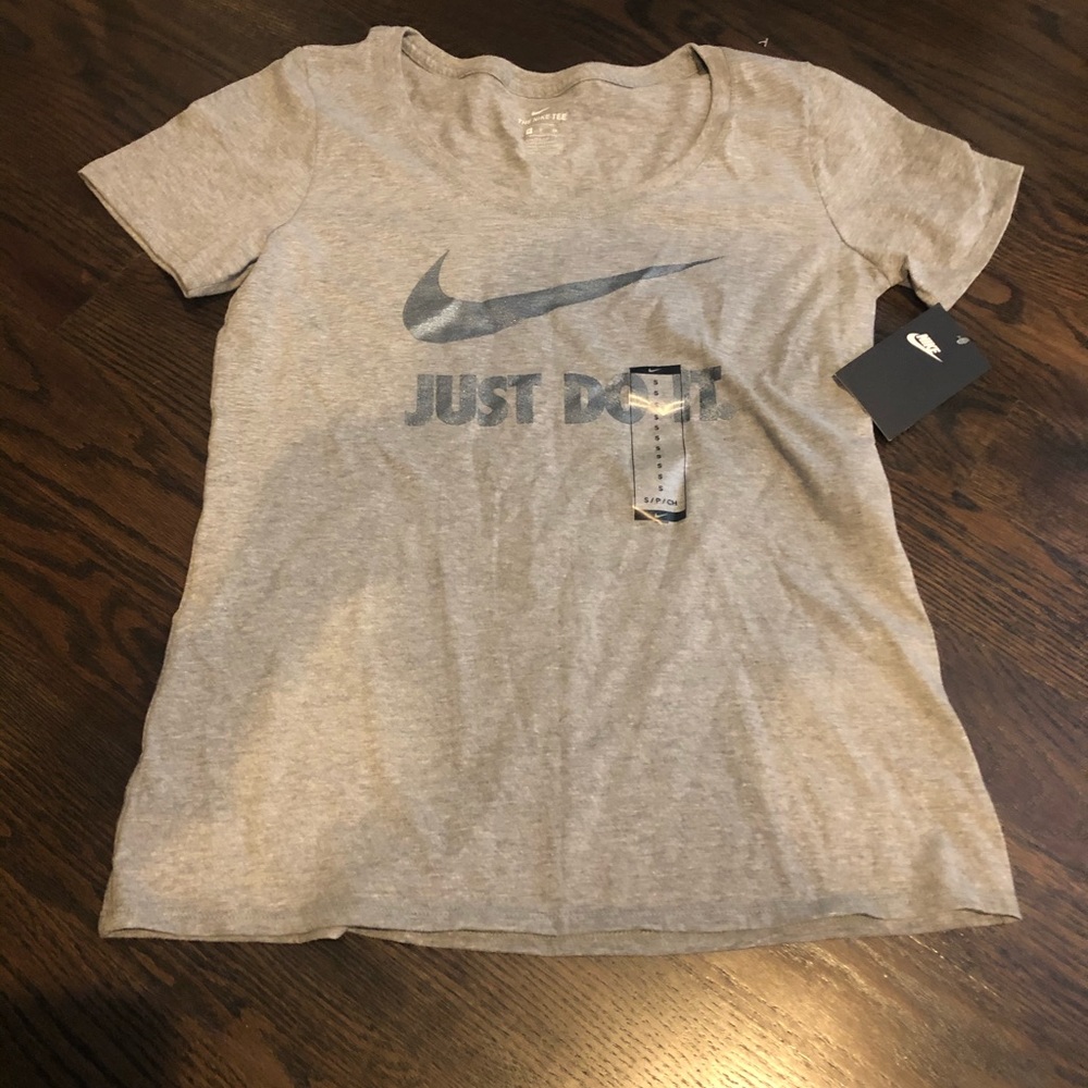 Nike gray Just do it tee small nwt